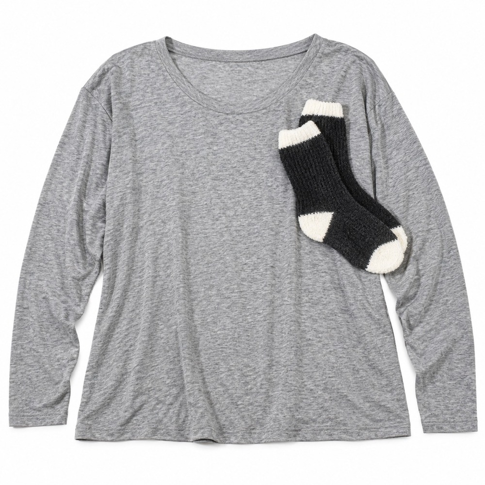 Croft & Barrow Womens L Gray Pajama Set NWT Cozy Sleep Top Lounge Socks
